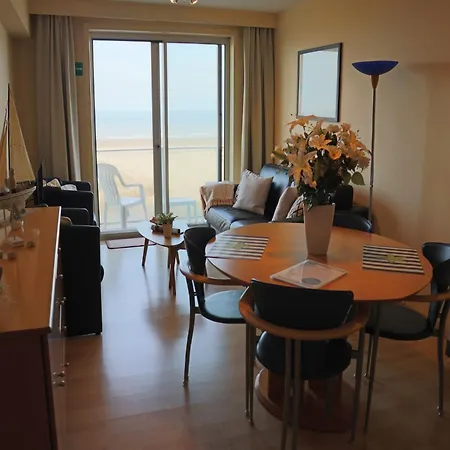 Apartament In By Sandy Beaches *