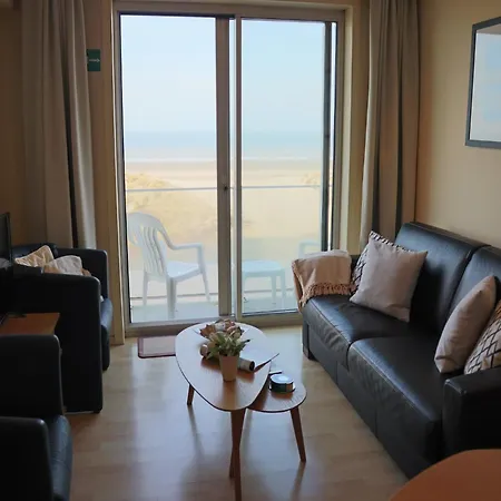 Apartament In By Sandy Beaches *